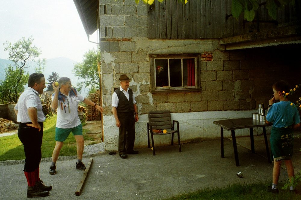 sais1994_00_86.jpg