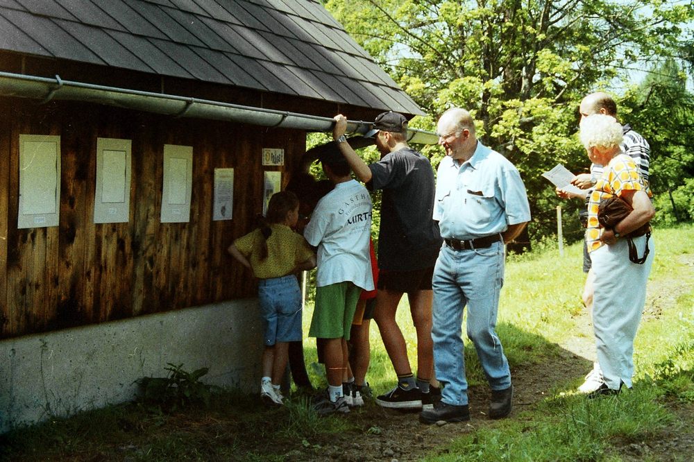 sais1994_00_176.jpg