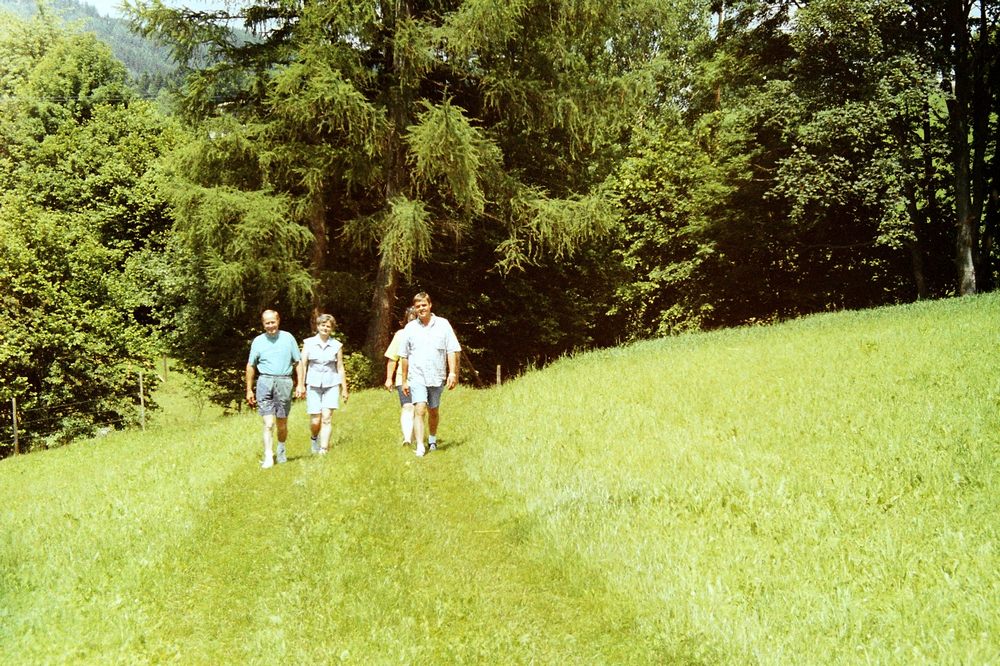 sais1994_00_218.jpg