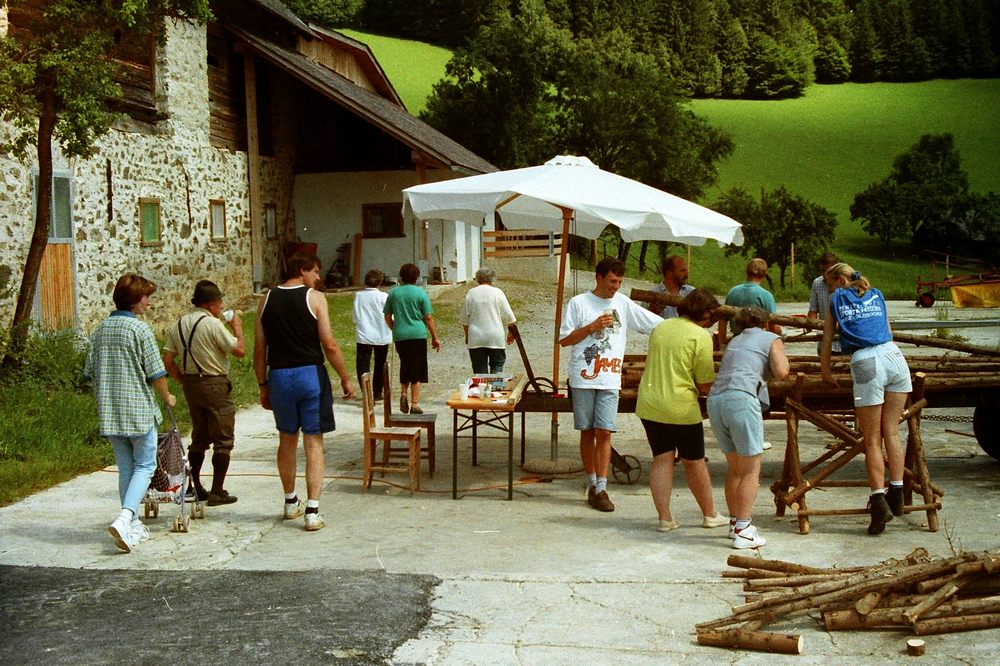 sais1994_00_258.jpg