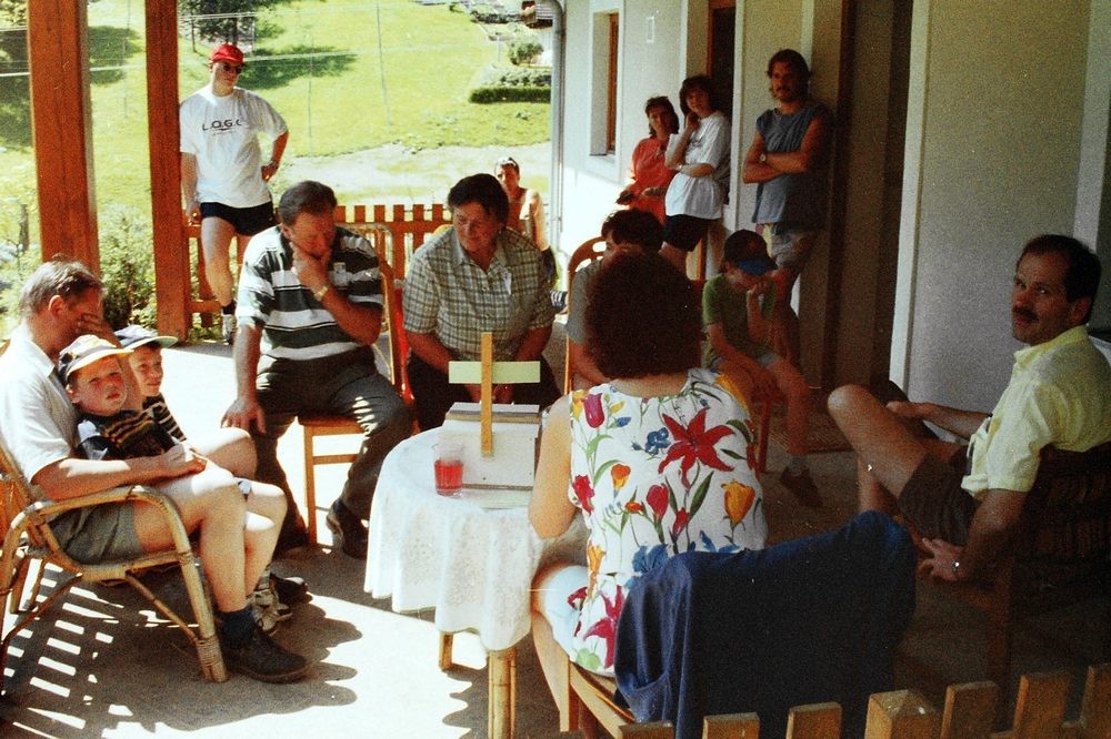 sais1994_00_270.jpg