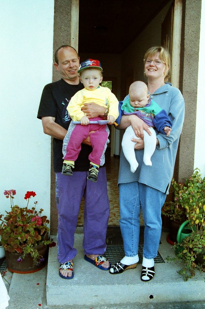 sais1994_00_380.jpg
