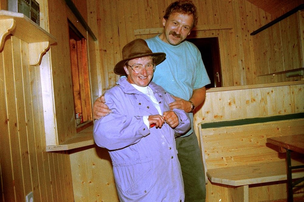 sais1994_00_512.jpg