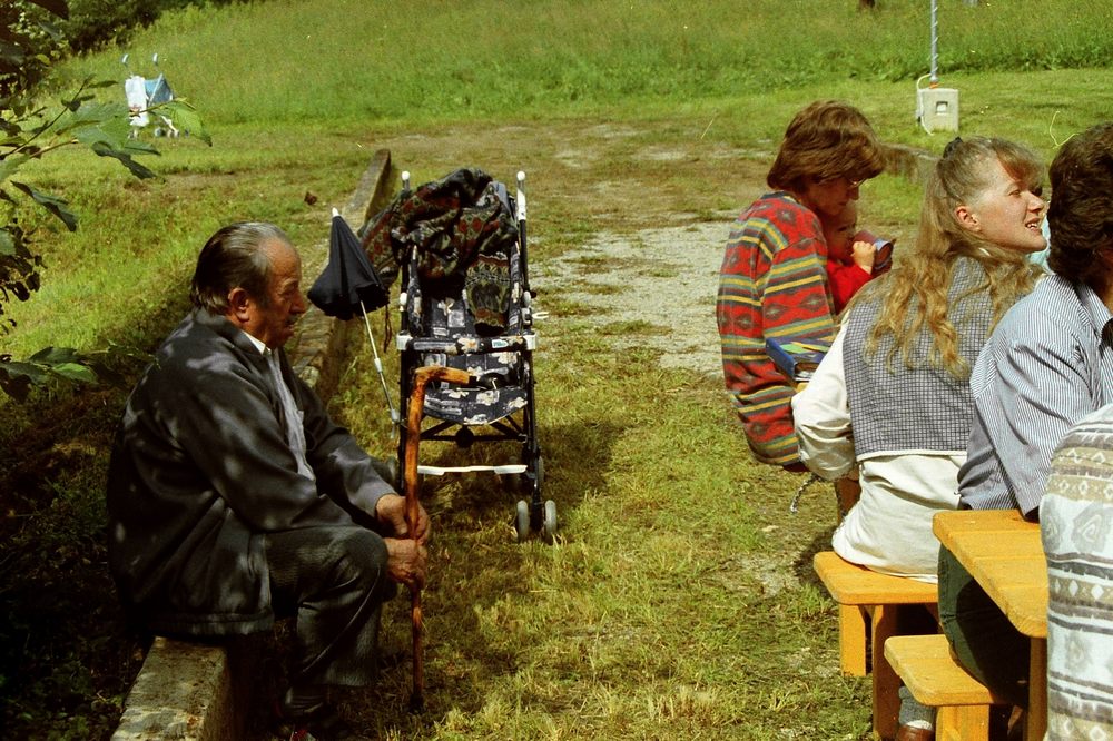 sais1994_00_644.jpg
