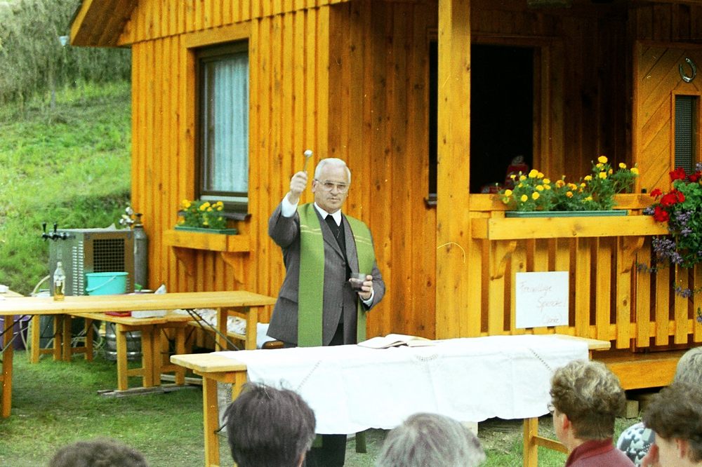 sais1994_00_662.jpg