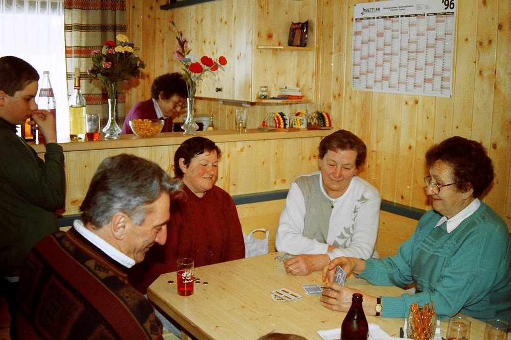 sais1994_00_706.jpg