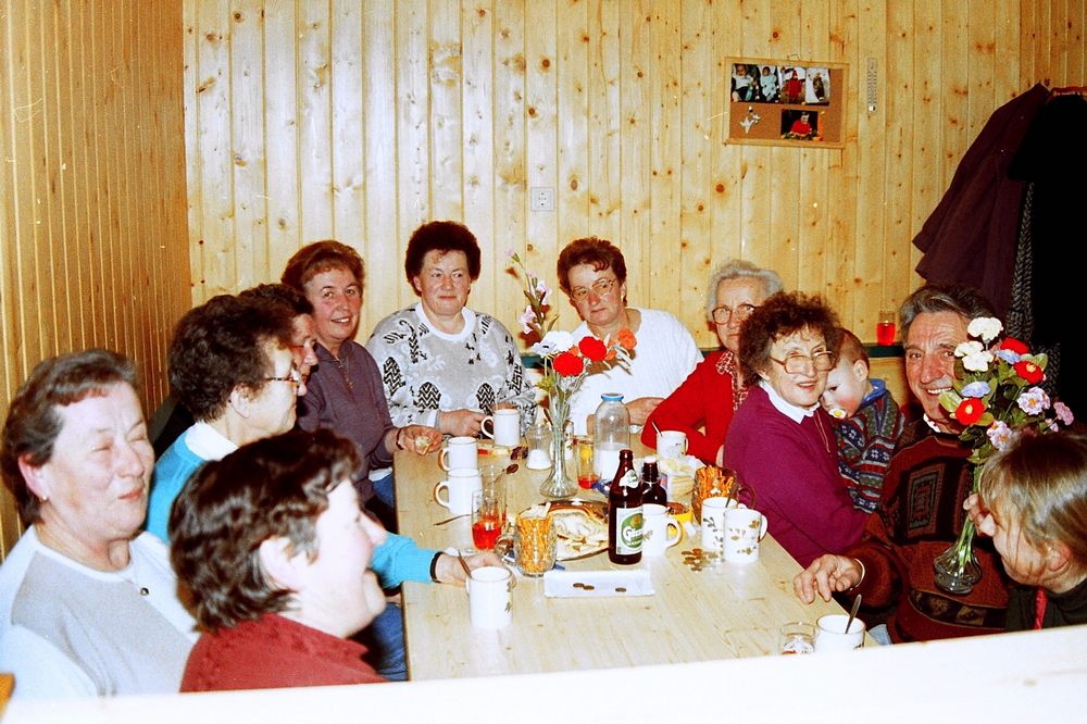 sais1994_00_710.jpg
