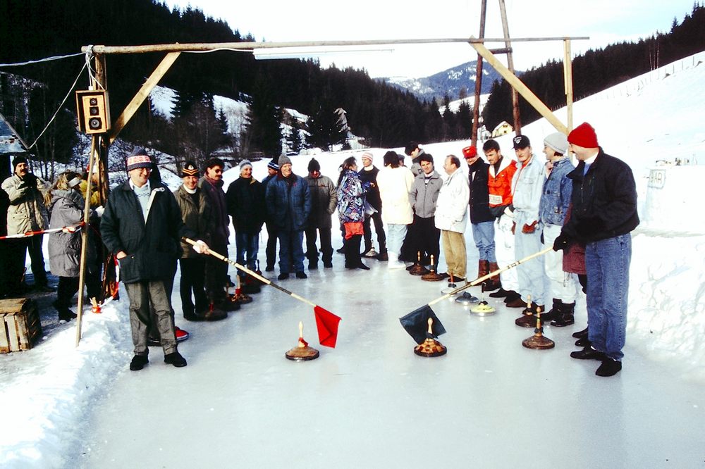 sais1994_00_734.jpg