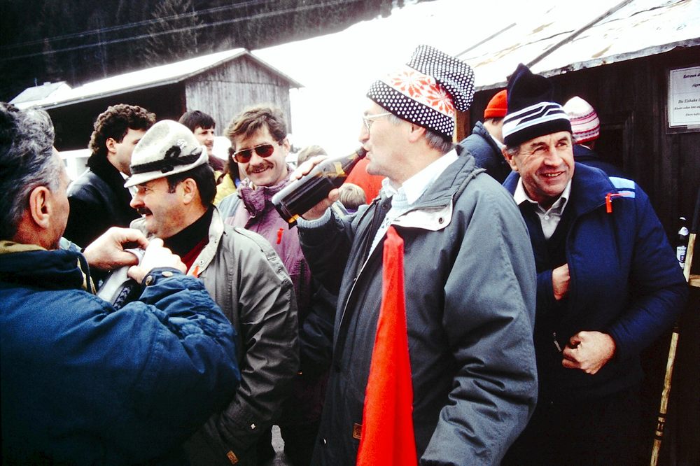 sais1994_00_738.jpg