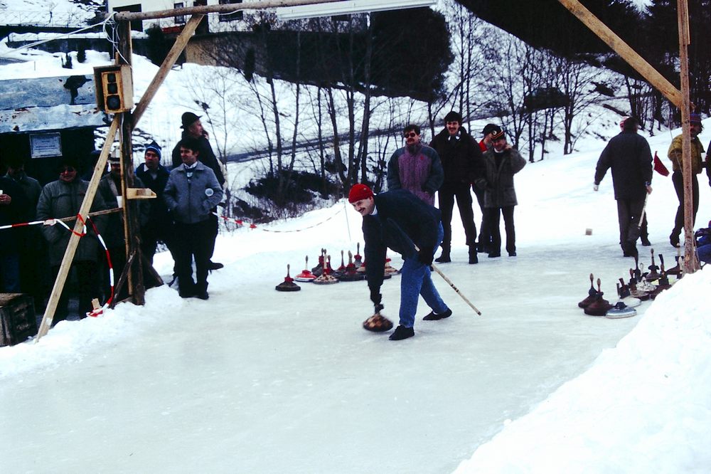 sais1994_00_746.jpg