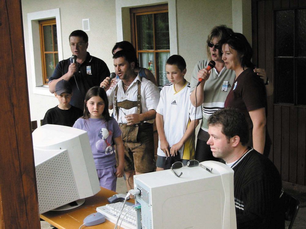 sais2001_02_112.jpg