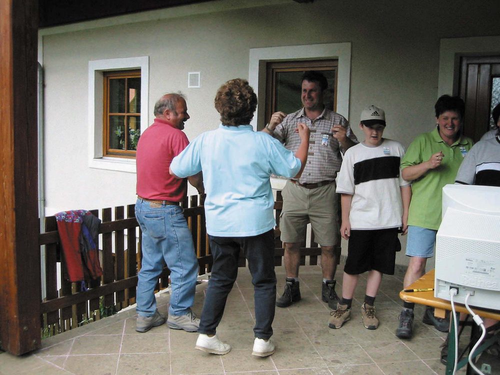 sais2001_02_120.jpg