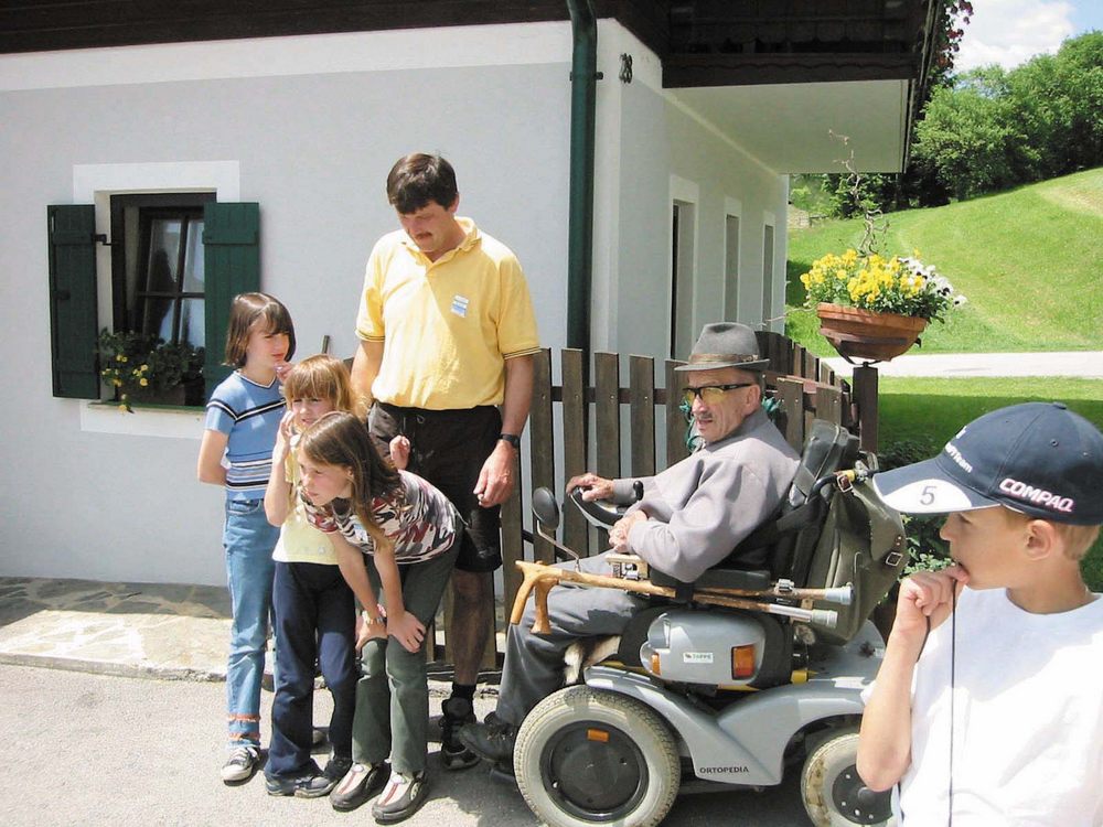sais2001_02_166.jpg