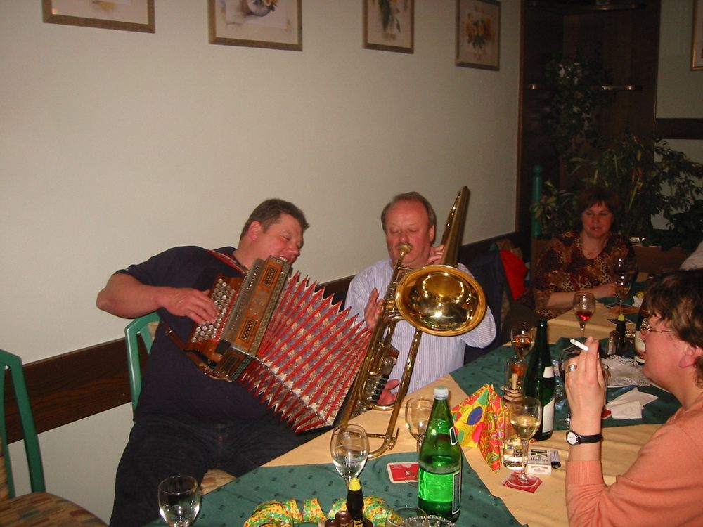 sais2002_03_410.jpg