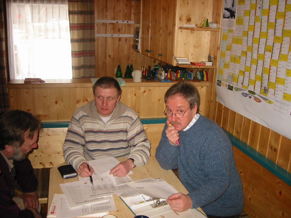 sais2003_04_280.jpg