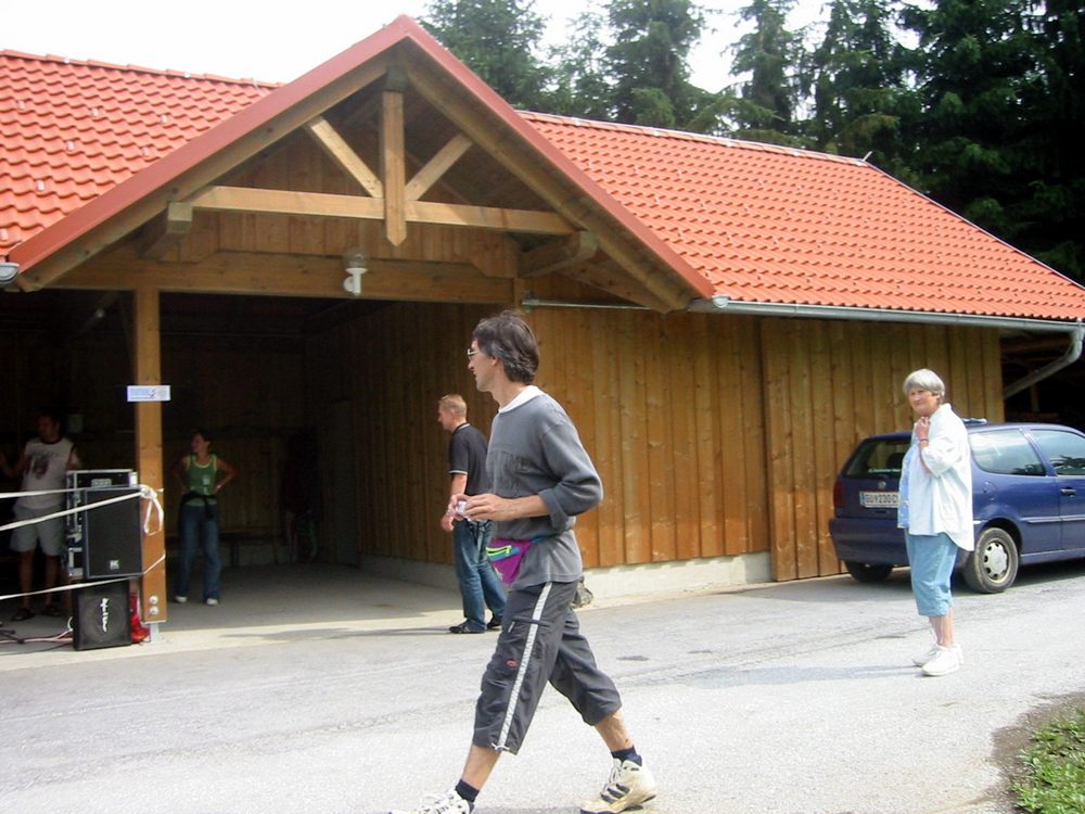 sais2004_05_240.jpg