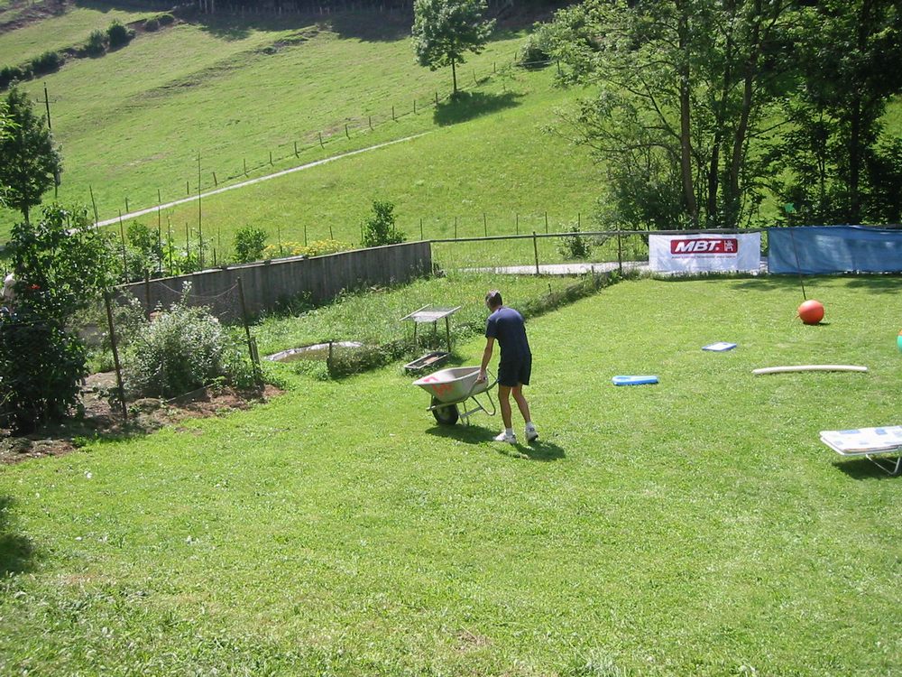 sais2004_05_250.jpg