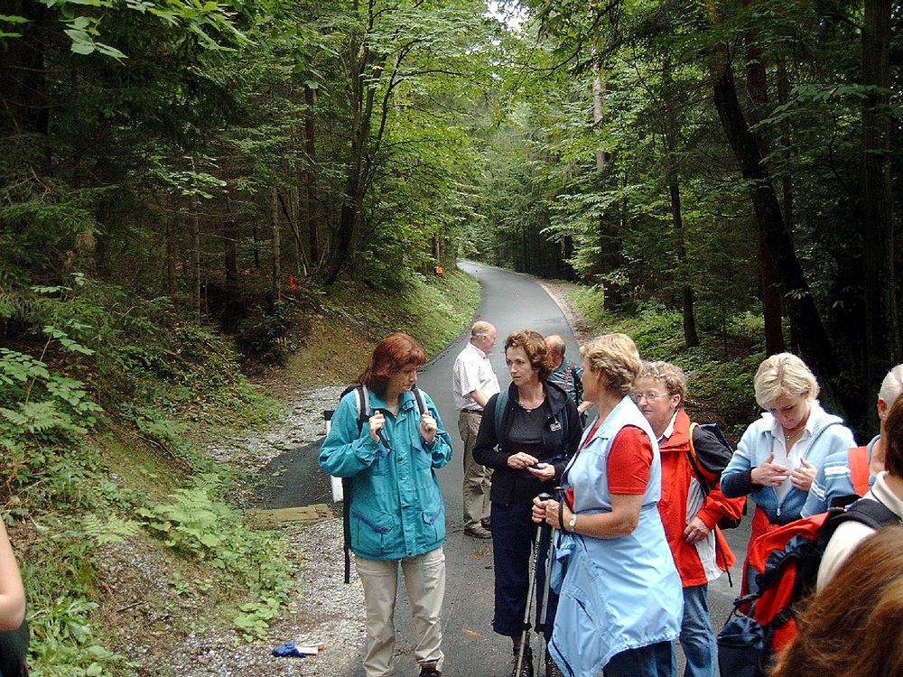 sais2004_05_830.jpg