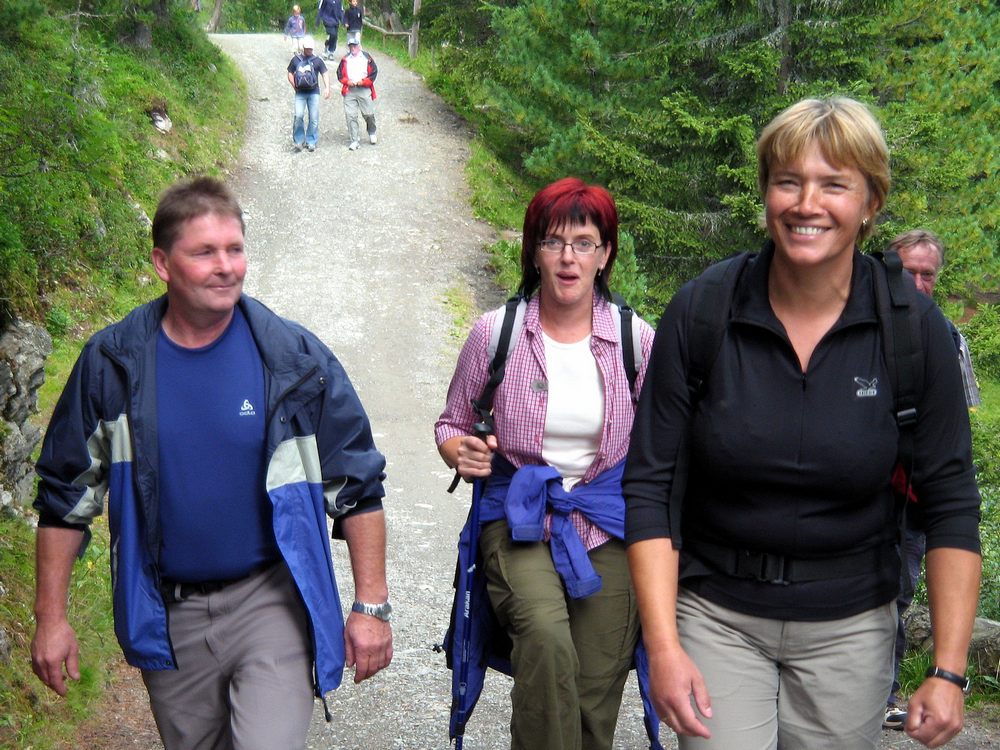 sais2005_06_574.jpg