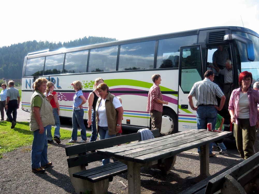 sais2005_06_642.jpg