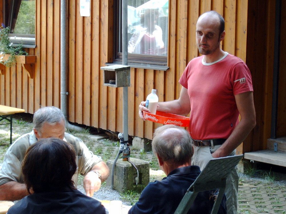 sais2005_06_708.jpg