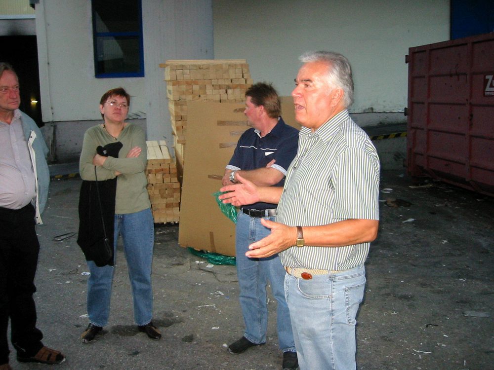 sais2005_06_814.jpg