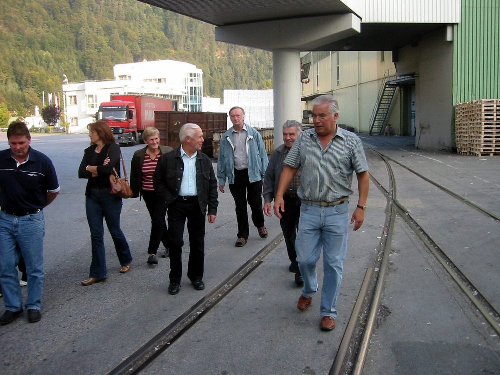 sais2005_06_822.jpg